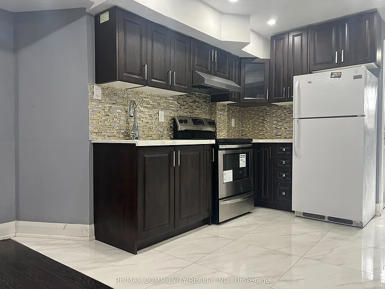 1163 Ravenscroft Rd #BASEMENT — Photo 6