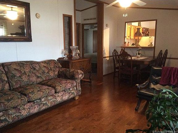 Living Room/Dining Room