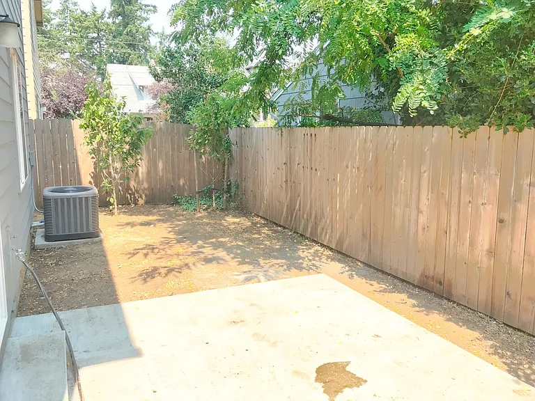 5518 SE 61st Ave — Photo 15