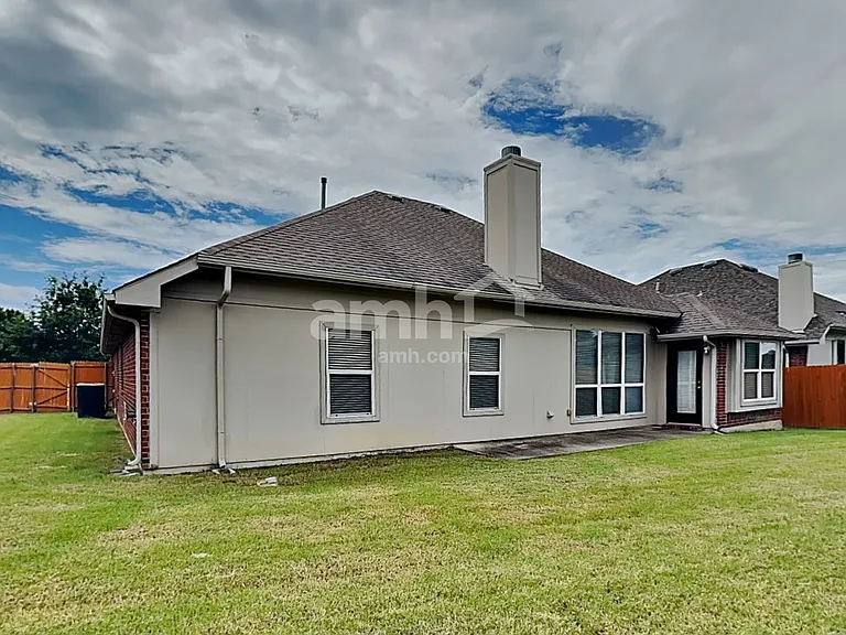 1325 Tanglevine Ln — Photo 18