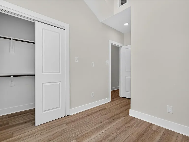 4822 Creekmont Dr #B — Photo 12