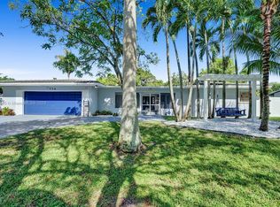 724 Holly Ln, Plantation, FL 33317