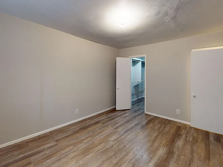 Autumn Ridge Apartments — Photo 42