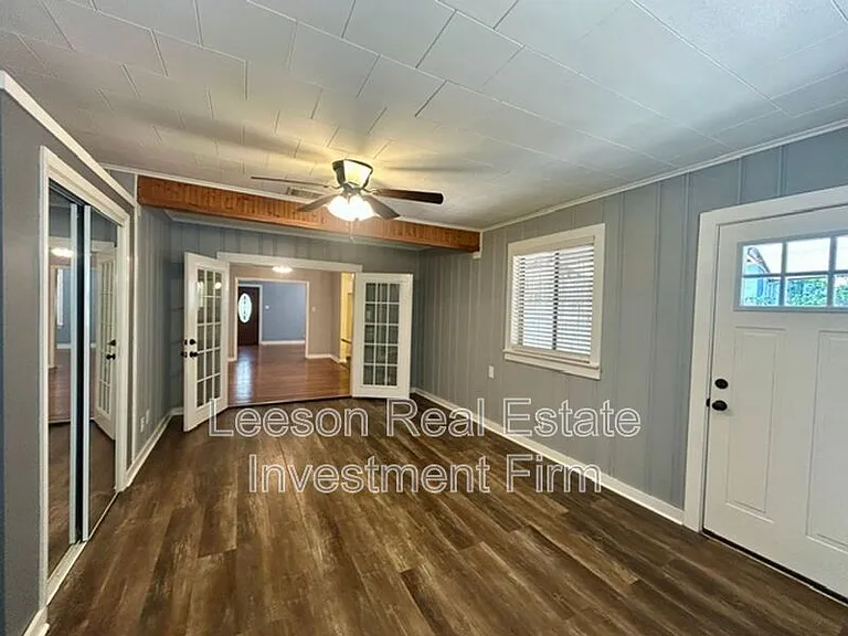 122 E Dalzell St — Photo 13