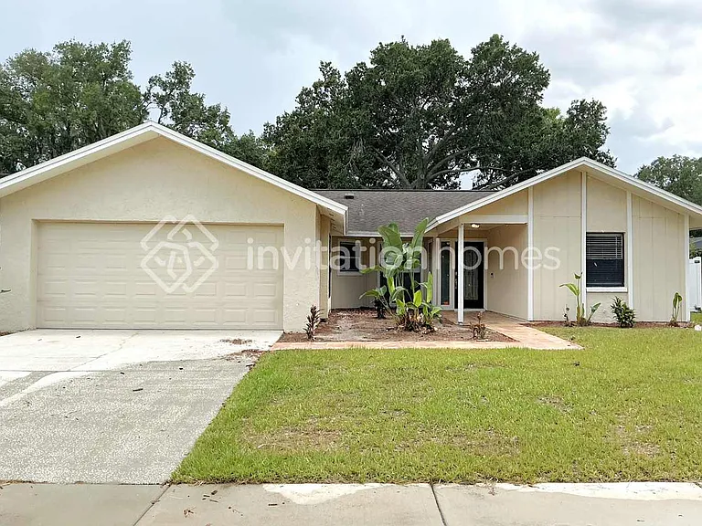 1617 Carter Oaks Dr — Photo 1