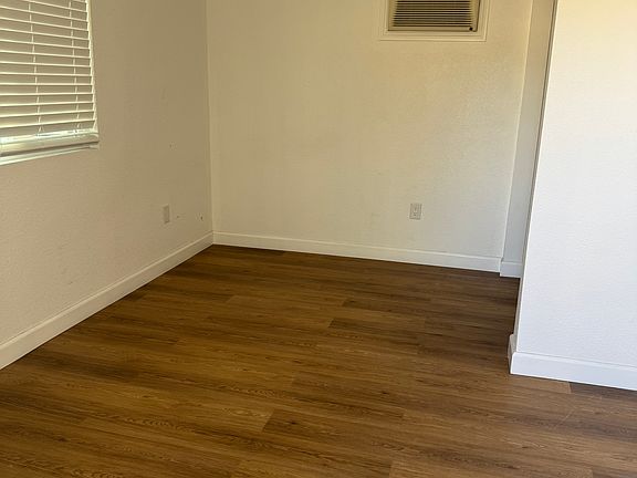 5th image of 1451 Darlene Dr