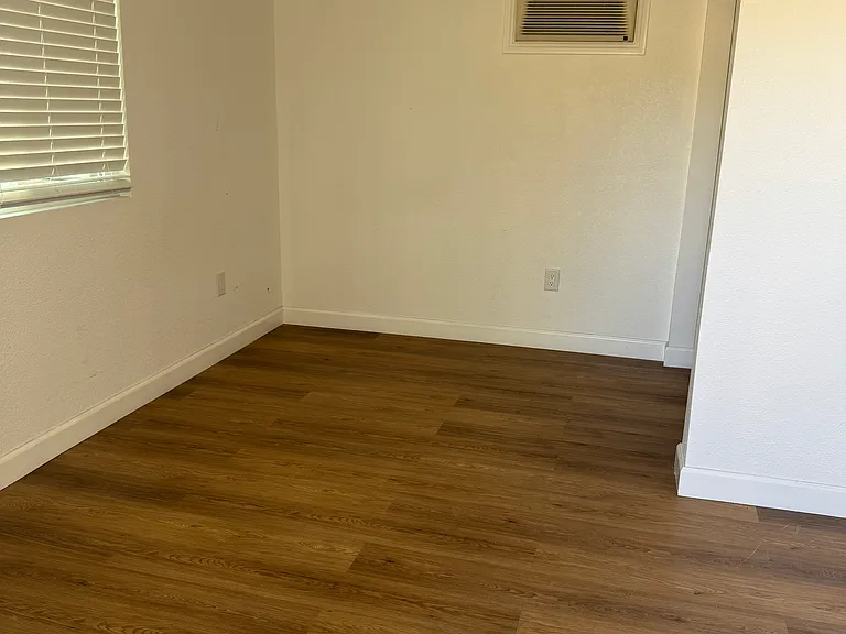 1451 Darlene Dr — Photo 5