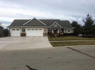 2143 Lucille Ct, Green Bay, WI 54313