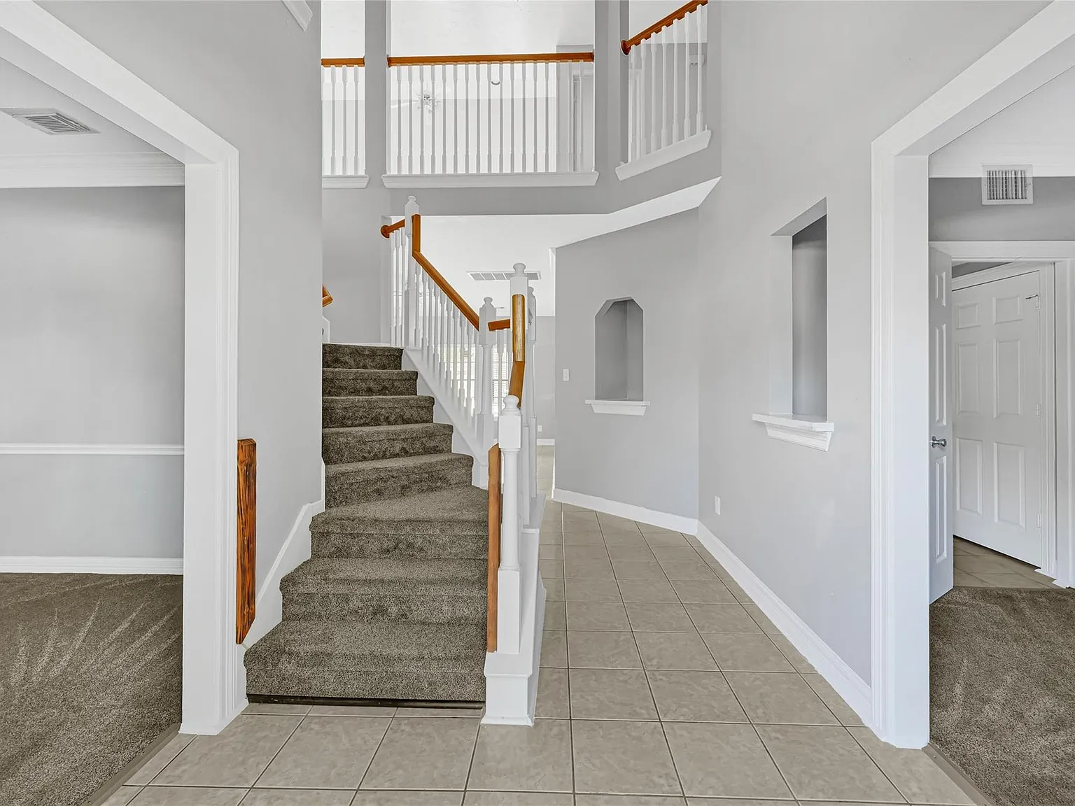 5 bed, 3.5 bath, 3103 sqft, $3,100 — Photo 4
