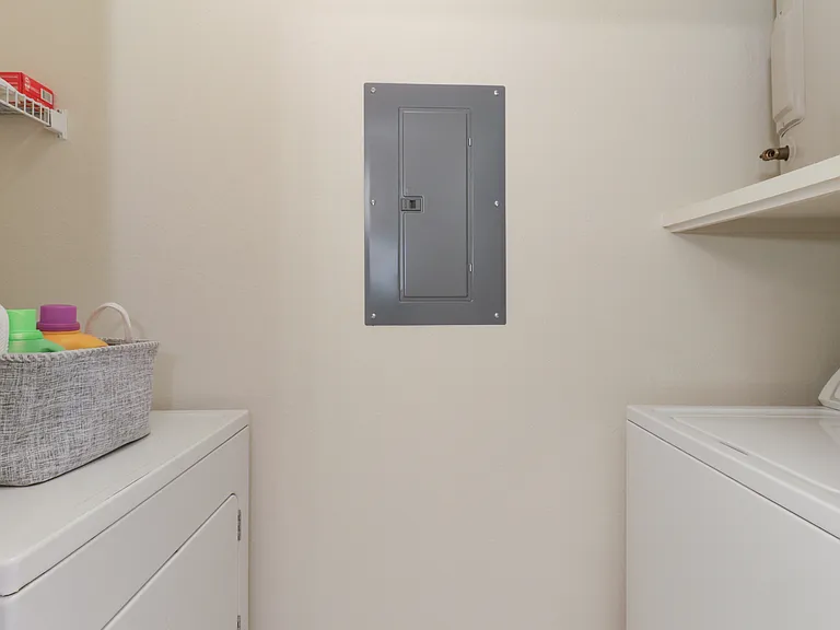 Full Size In-Unit Laundry (1bed/2bed)