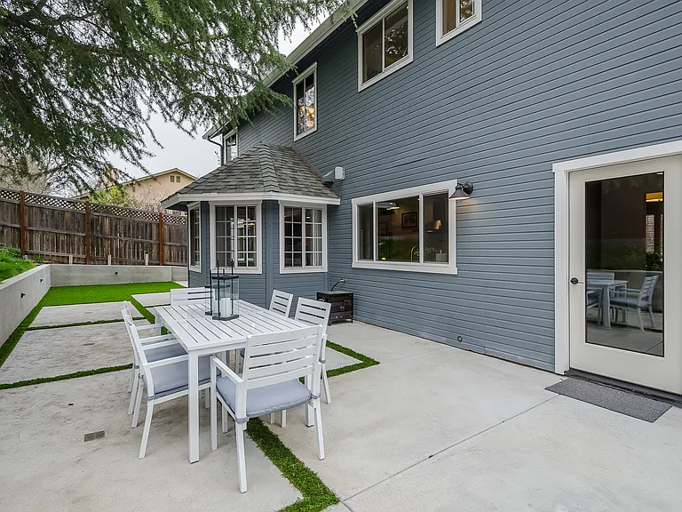 418 Peachtree Ln — Photo 21