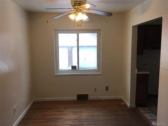 3rd image of 1376 Philadelphia Dr