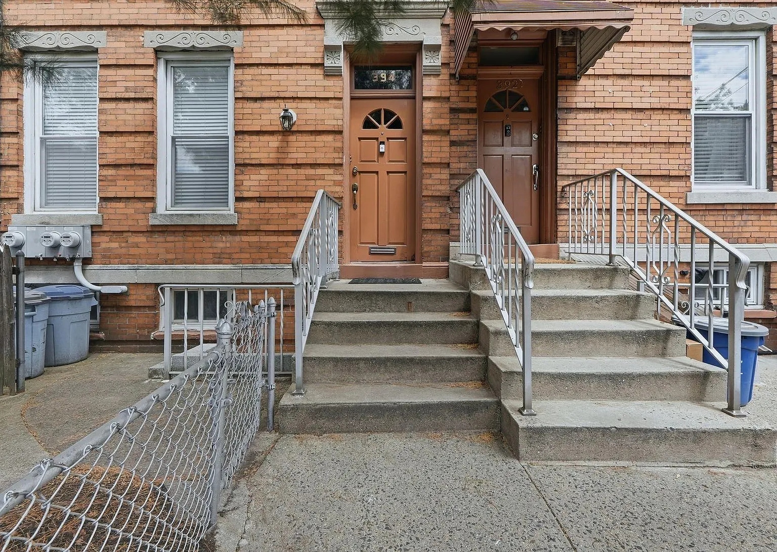 2 bed, 1.0 bath, $2,400 — Photo 1