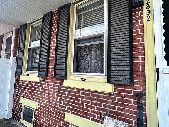 3rd image of 2832 Kirkbride St