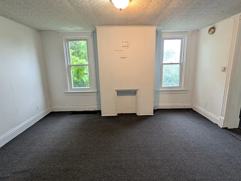 554 Woodlawn Ave #1 — Photo 6