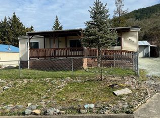 832 Cook St, Myrtle Creek, OR 97457