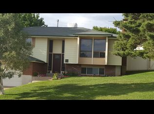 777 E Lacey Way, North Salt Lake, UT 84054