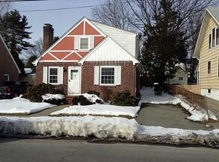 31 Wabun Ave, Providence, RI 02908