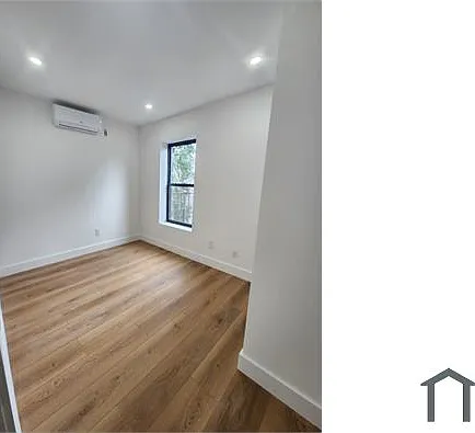 3 bed, $3,606 — Photo 2