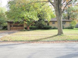 303 W Meadowbrook Dr, Midland, MI 48640