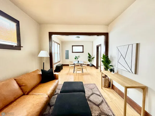 1041 14th St N, Fargo, ND 58102