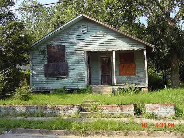 2nd image of 416 S College St