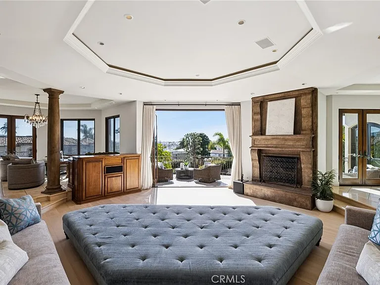 215 S Poinsettia Ave — Photo 6