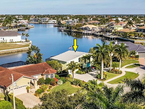2nd image of 172 Shorecrest Ct
