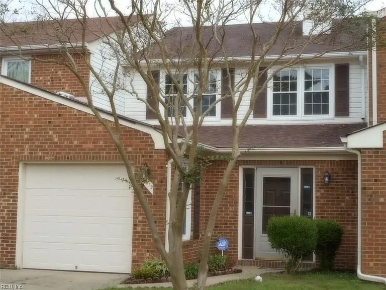 4012 Ditmas Ct #TOWNHOUSE — Photo 1