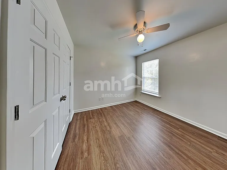 1438 Pleasant Garden Ln — Photo 17
