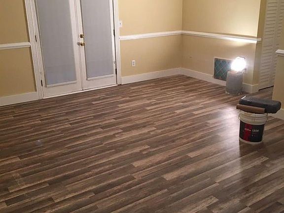 5th image of 3603 Woodbriar Cir APT D