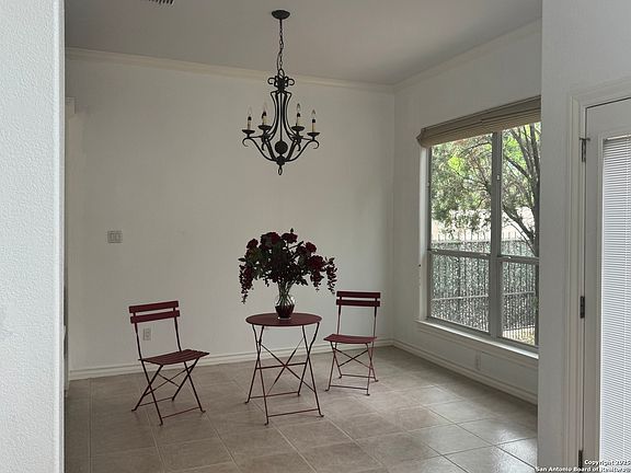 4th image of 18906 Las Vistas