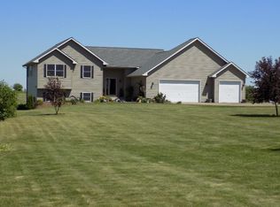 1021 110th St, Roberts, WI 54023