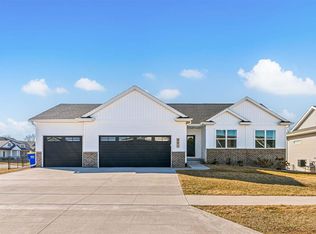 801 Old Mill Ln, Solon, IA 52333