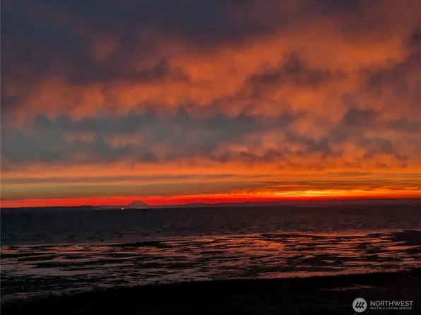 781 Mariner Court SE, Ocean Shores, WA 98569