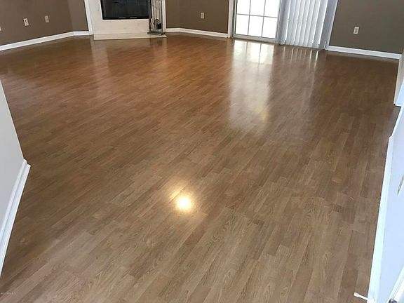 3rd image of 8266 Lakemont Dr