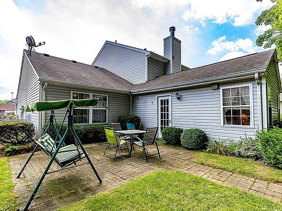 2nd image of 2575 Bridgewood Dr