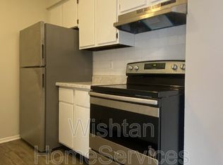 204 N Charleston Blvd #5, Macomb, IL 61455