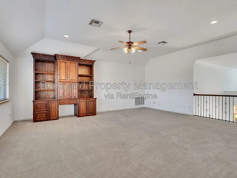 350 Pine Valley Dr — Photo 42