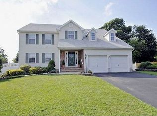 7 Palmer Ln, Englishtown, NJ 07726