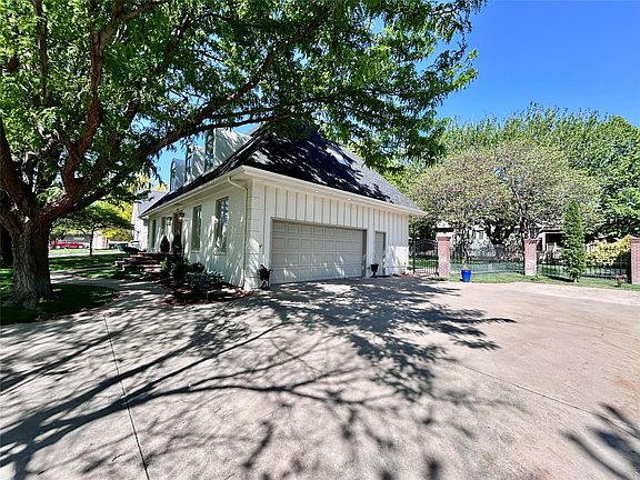 2nd image of 2010 Windsong Way