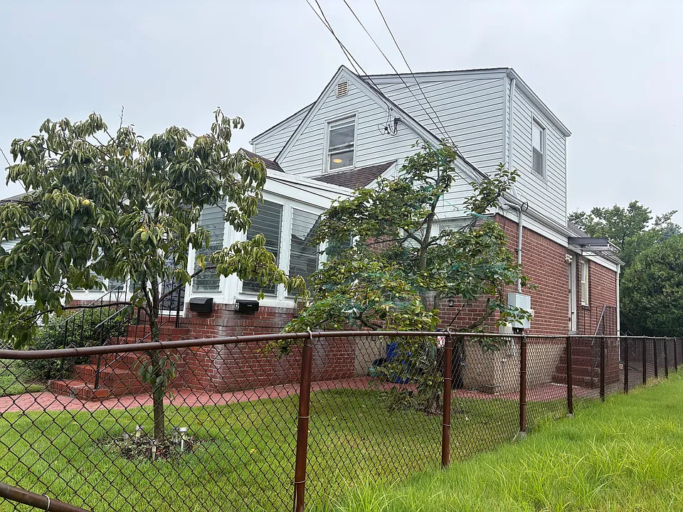 Meyer Ave