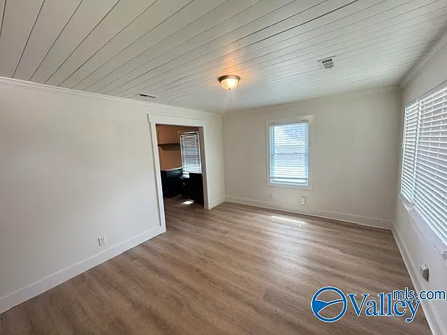 1236 Oshaughnessy Ave NE — Photo 8