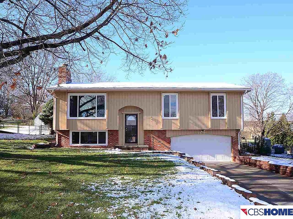 1st image of 2610 N 122nd Cir