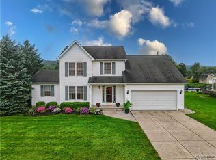 8948 Hickory Meadows Rd, Boston, NY 14025