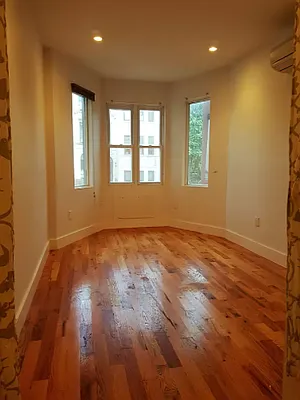 Rented by Greenrock Management | media 19