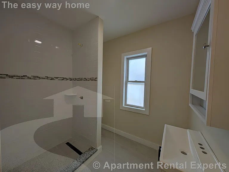 5 Lowell Cir #3 — Photo 4