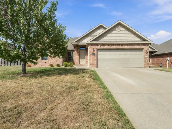 4204 SW Slate Ln, Bentonville, AR 72712
