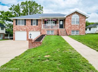 912 Topaz Ct, Jefferson City, MO 65109