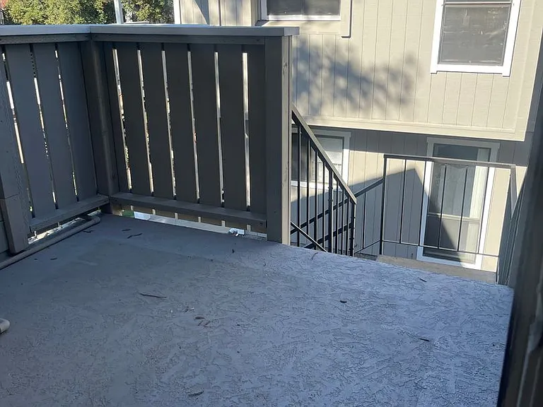 720 Sunrise Ave — Photo 25